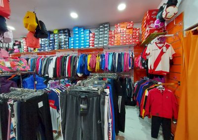 Interior de tienda-5